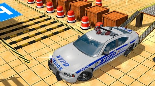 极限警车停车场3D截图1